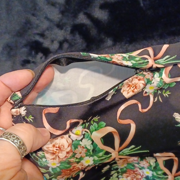 DOLLSKILL WIDOW XXL BLACK/floral ribbon print lace up front and gaters zip side - Picture 10 of 10